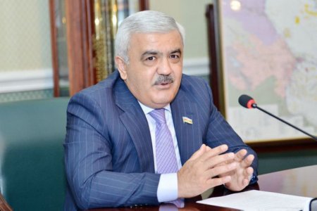 Rövnəq Abdullayev: SOCAR mütəmadi olaraq atmosferə atılan qazların ümumi miqdarını nəzarətdə saxlayır