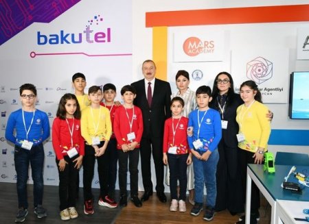 İlham Əliyev və Mehriban Əliyeva “Bakutel-2019” sərgisi ilə tanış oldular - FOTO