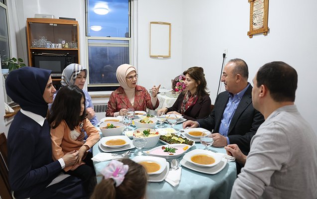 Əminə Ərdoğan Nyu Yorkda iftar süfrəsində - Fotolar