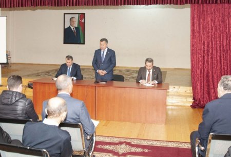 ABDİN FƏRZƏLİYEV SAKİNLƏRLƏ NÖVBƏTİ SƏYYAR QƏBUL KEÇİRMİŞDİR