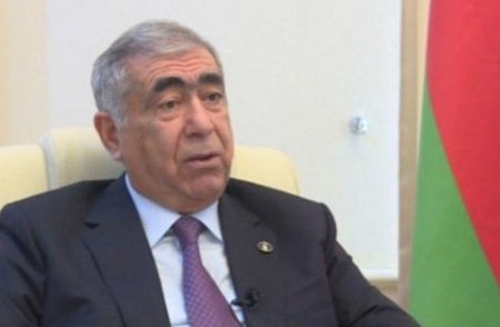 Saleh Məmmədov yol çəkmir, yoldan pul toplayır