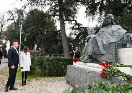 İlham Əliyev və Mehriban Əliyeva Romada Nizami Gəncəvinin abidəsini ziyarət etdi - FOTO