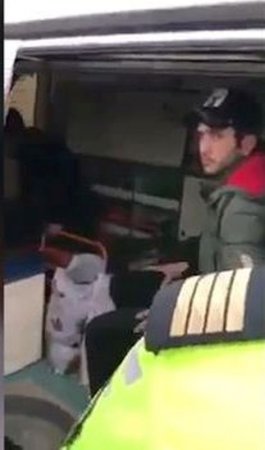 Təcili tibbi yardım maşınında Bakıya sərnişin daşınır – VİDEO