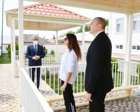 İlham Əliyev və Mehriban Əliyeva Şamaxıda körpələr-evi uşaq bağçasının açılışında - FOTO