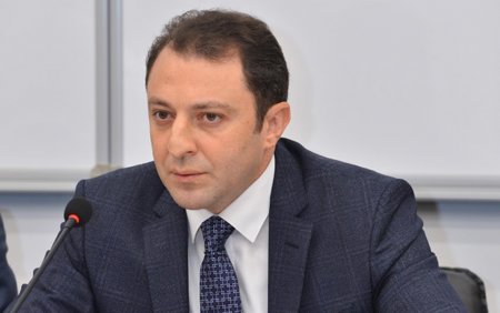 Azərbaycanda nazirin müşaviri vəzifəsindən azad edildi