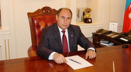 Bərdənin icra başçısı Şəhidlər kompleksini dağıdıb, 1 ha ərazini mənimsədi - VİDEO