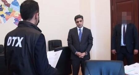 Əbülfəs Qarayev həbsdəki müavinlərinin yanına getmək istəmir