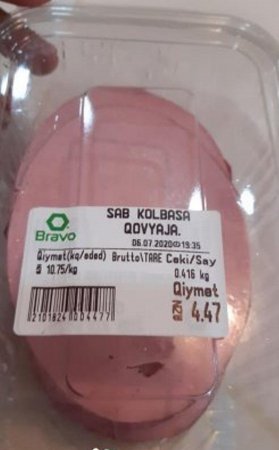 "SAB” kolbasasının içindən milçək çıxdı, şikayətə 2 aydır baxan yoxdur – FOTO