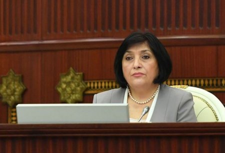 Sahibə Qafarova Rusiya Federal Məclisi Federasiya Şurasının iclasında çıxış edir - CANLI YAYIM
