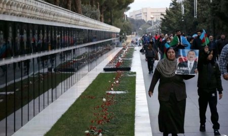 Zəfərlə açılan sabahda şəhidlərimizin ruhuna ehtiramla... - FOTOREPORTAJ