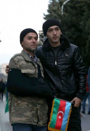 Zəfərlə açılan sabahda şəhidlərimizin ruhuna ehtiramla... - FOTOREPORTAJ
