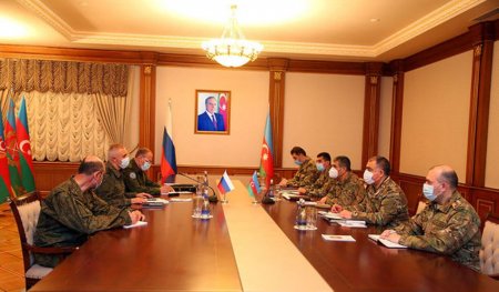 Zakir Həsənov Qarabağdakı Rusiya sülhməramlı qüvvələrinin komandanı ilə görüşdü