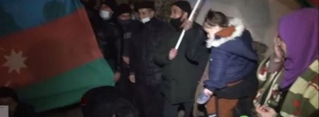 Şirvan sakinləri qazilərini böyük coşqu ilə qarşıladı - VİDEO