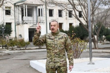 İlham Əliyev: “Ermənistan rəhbərliyi vaxtında düzgün addım atsaydı, belə alçaldıcı vəziyyətə düşməzdi”