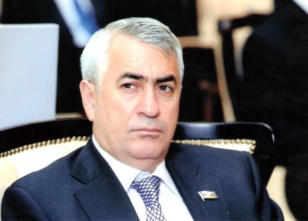 Cavid Qurbanovun əlavə pul qazanmaq ehtirası...