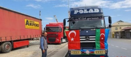 İcra başçısının “5 şəhid məzarının üstünü götürməlisən” tələbini rədd edən sahibkarın obyekti dağıdıldı - FOTO - VİDEO