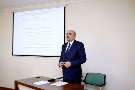 Baş infeksionist vaksinasiyadan danışdı