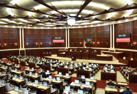 Bu gün parlamentdə iclaslar olacaq
