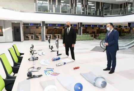 İlham Əliyev Bakıda yeni DOST mərkəzinin açılışında - FOTO