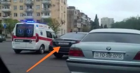 Bakıda qayda pozan “AA” seriyalı avtomobil hansı məmurun xidməti maşınıdı? - VİDEO