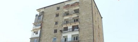 “Haber Global”: 28 il sonra Şuşadakı doğma evinə qayıdan sakinin tapdığı yeganə əşya - VİDEO