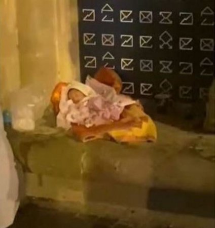 Bakıda narkoman ananın körpəsini dövlət himayəyə götürdü - VİDEO