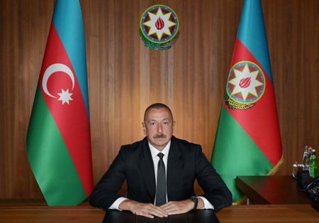 Prezident İlham Əliyev Dövlət Bayrağı Günü münasibətilə paylaşım edib - FOTO