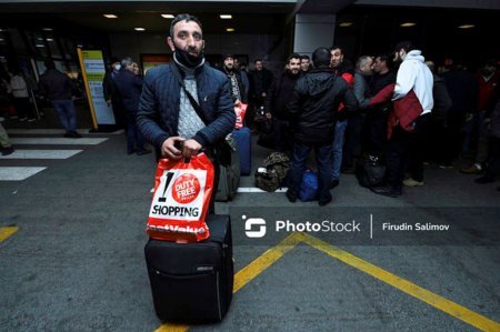 Ukraynadan təxliyə edilən 176 Azərbaycan vətəndaşı Bakıya gətirilib - FOTOREPORTAJ  - VİDEO