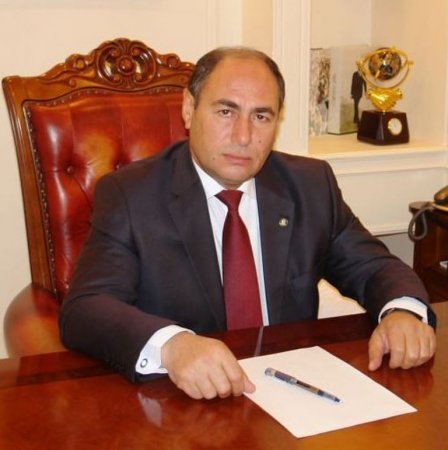 Bərdənin icra başçısı ÜSYANI KÖRÜKLƏYİR...