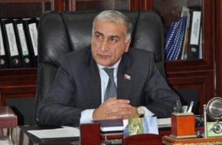 Gənc başçının qarşısında QOCAMAN MANEƏ... - TƏFƏRRÜAT