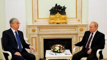 Tokayevin Putinlə görüşü başladı - VİDEO