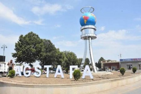 Ağstafada suvarma suyu.. . it-bata salıanan subartezian quyuları...