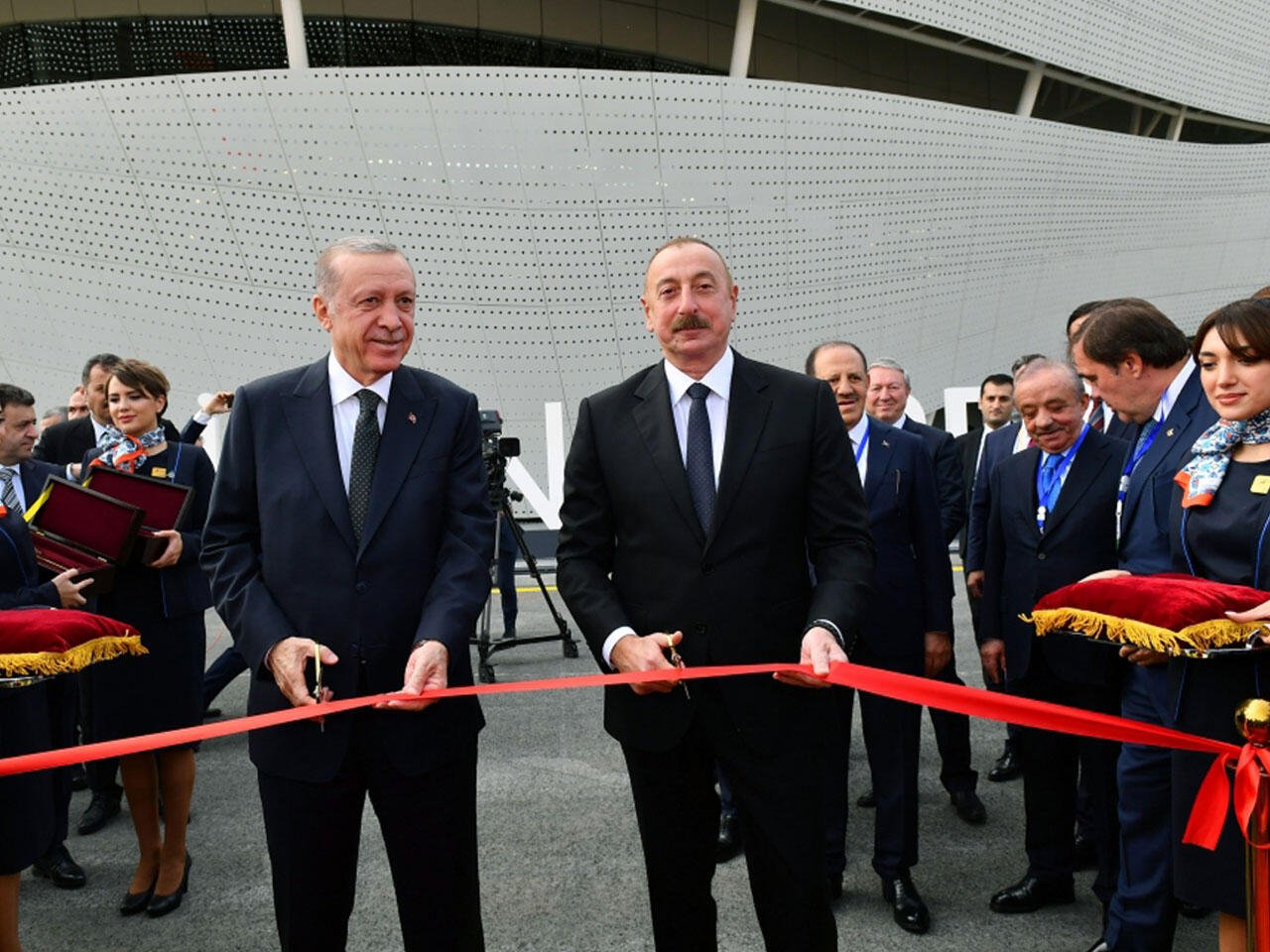 İlham Əliyev və Ərdoğan Zəngilan Beynəlxalq Hava Limanının açılışında iştirak ediblər