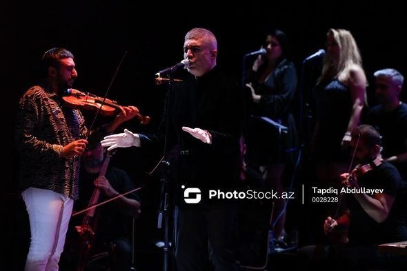 Özcan Denizin Bakıdakı konsertindən 