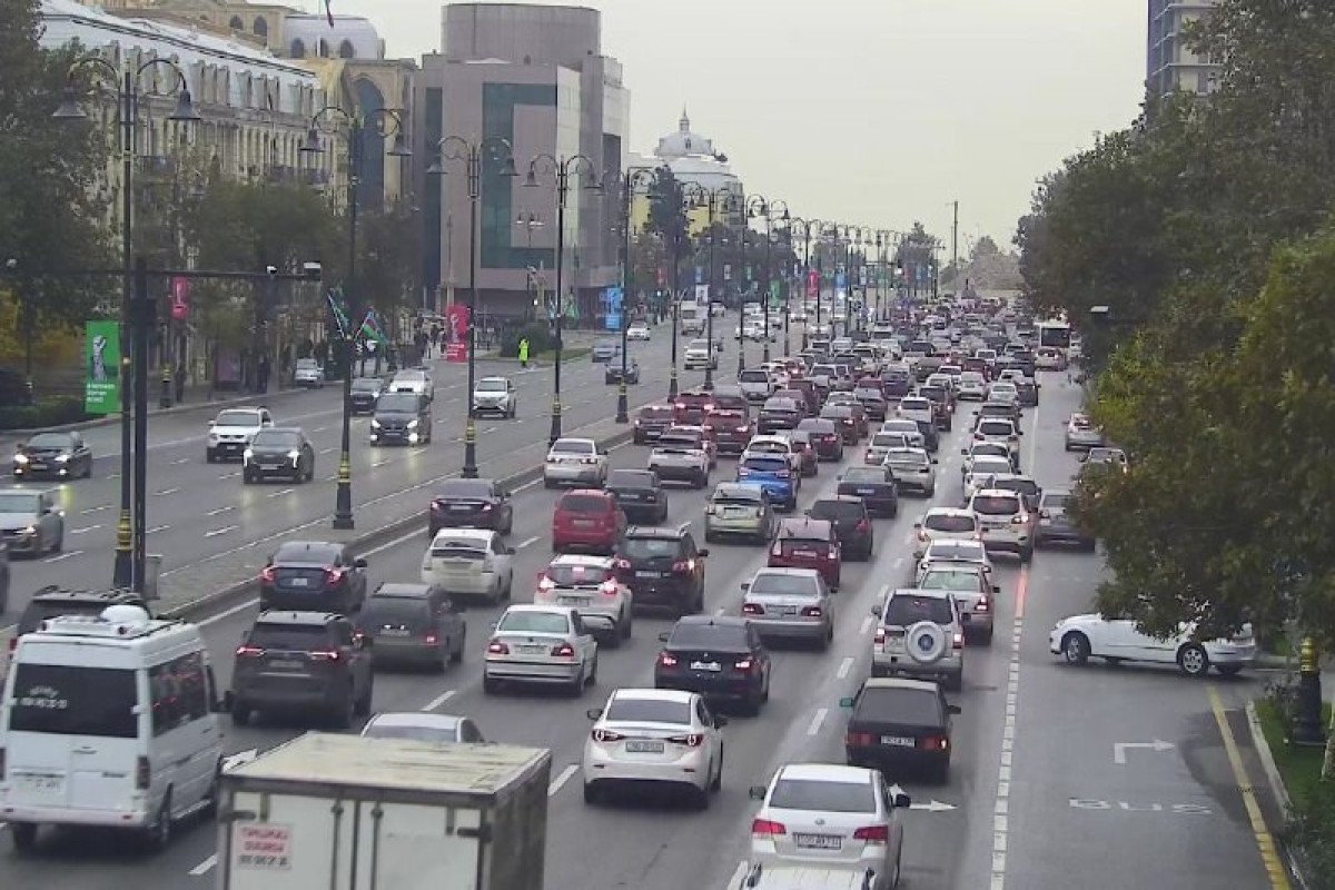 Bakıda 14 küçə və prospektdə sıxlıq var - SİYAHI