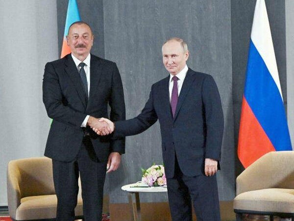 Putin İlham Əliyevə zəng edib