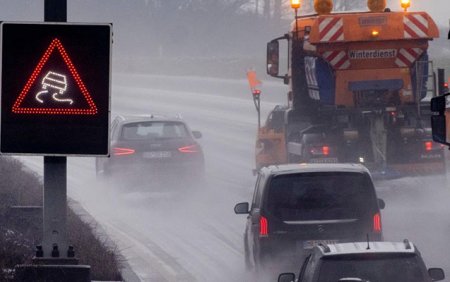 Almaniyada hava şəraitinə görə uçuşlar təxirə salındı