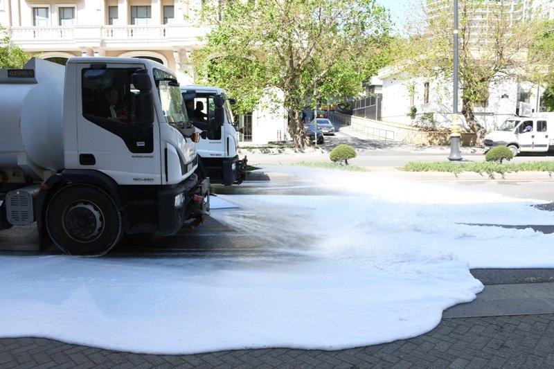Bu gün Bakının 551 küçəsi yuyuldu