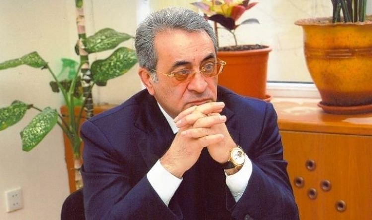 BİR ŞAM Kİ, HAQQDAN YANAR, BAD İLƏ SÖNMƏZ
