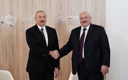 Prezident  İlham Əliyev Lukaşenkonu təbrik etdi