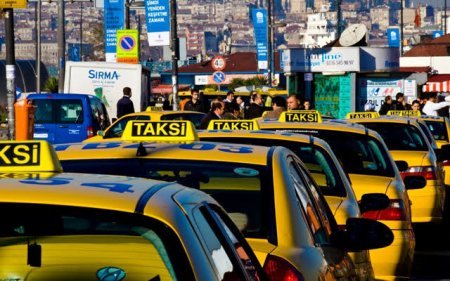 Bakıda taksilərin sayına limit qoyuldu