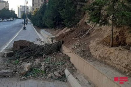 Bakıda torpaq sürüşməsi