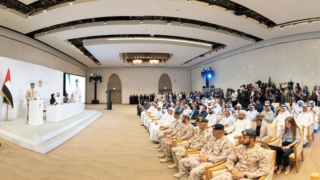 BƏƏ hökuməti regionda yaranmış gərgin vəziyyətlə bağlı brifinq keçirdi