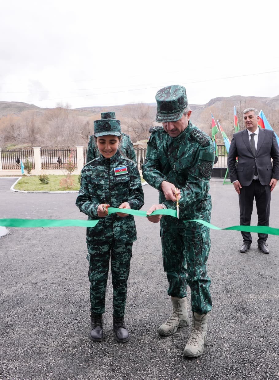 Əsaslı təmirdən sonra yaşayış binaları hərbi qulluqçuların xidməti istifadəsinə verilmişdir